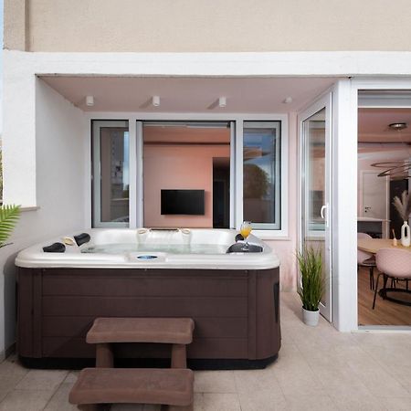 Glow Luxury Apartment With Terrace And Jacuzzi Split Bagian luar foto