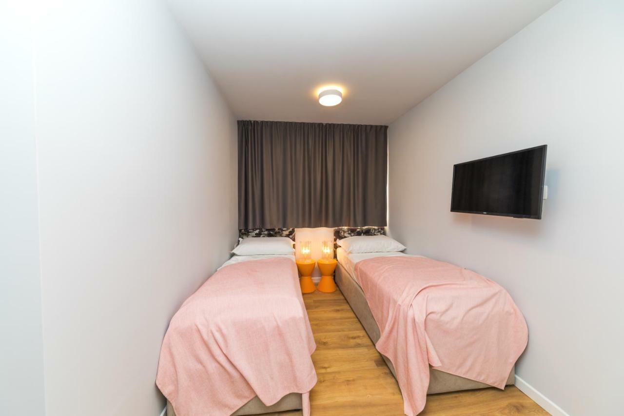 Glow Luxury Apartment With Terrace And Jacuzzi Split Bagian luar foto