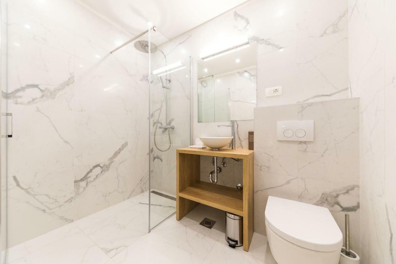 Glow Luxury Apartment With Terrace And Jacuzzi Split Bagian luar foto