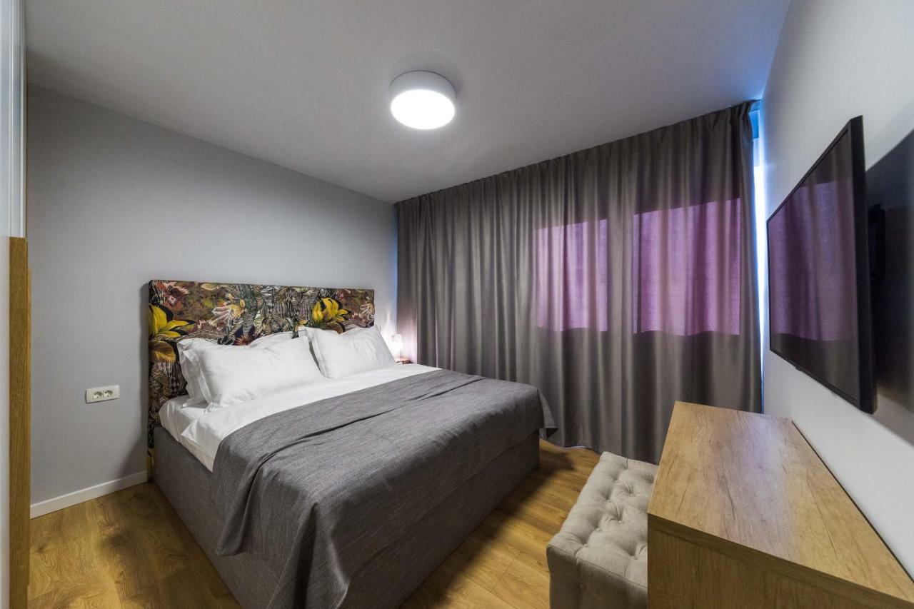 Glow Luxury Apartment With Terrace And Jacuzzi Split Bagian luar foto